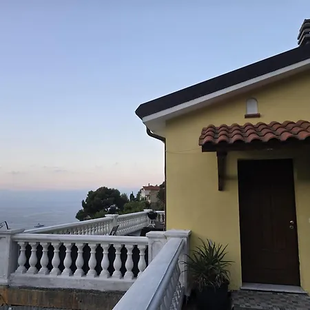 Monaco' Hills Проживание в семье *